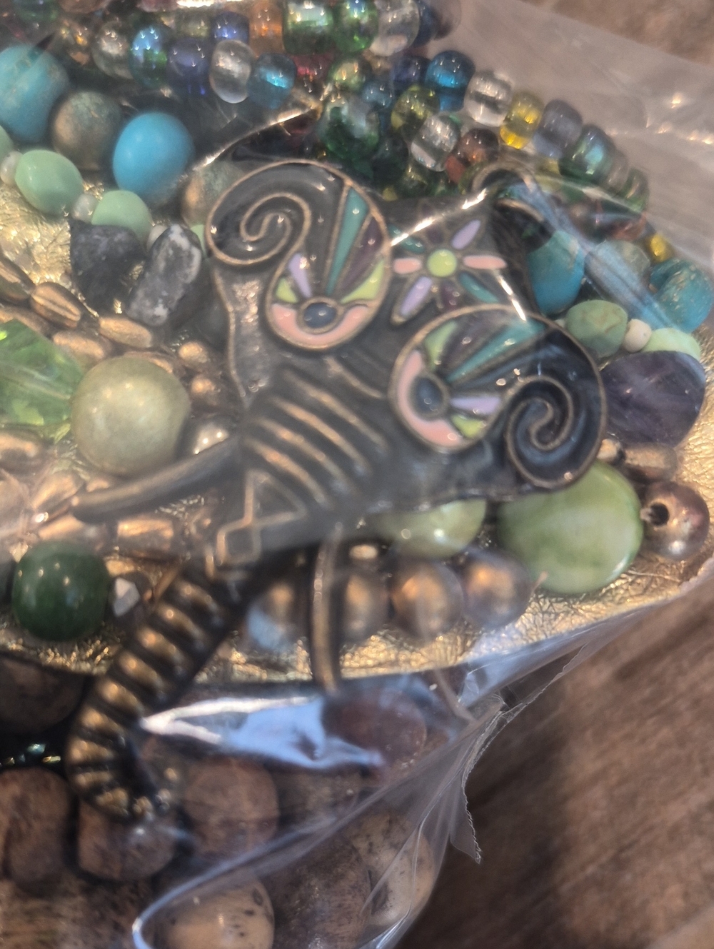 Broken Bohemian Beauties, Craft Jewelry, 1 Pound 2.6 Ounces - Picture 9 of 10